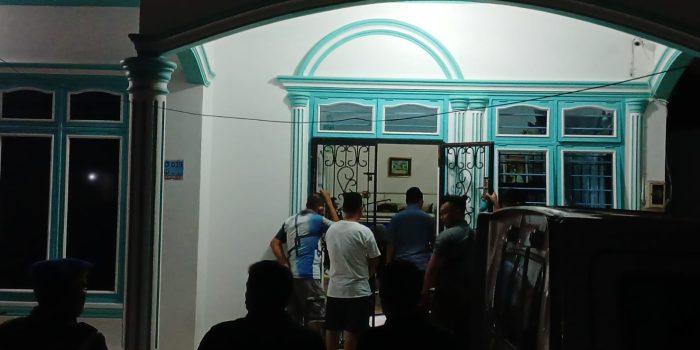 Rumah Bos Timah di Desa Kaposang Digeledah Kejagung Hingga Malam Hari