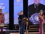 Arinal Djunaidi Membuka Malam Grand Final Muli Mekhanai Lampung 2023 