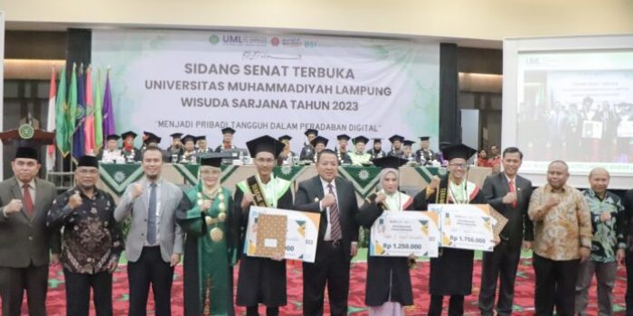 Sidang Senat Terbuka UM Lampung Wisuda Sarjana Tahun 2023 Dihadiri Gubernur Lampung 