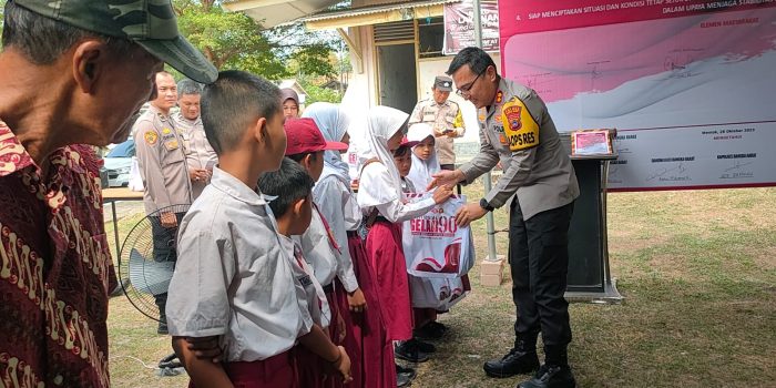 33 Tahun Pengabdian AKABRI, Kapolres Bangka Barat Gelar Bakti Sosial