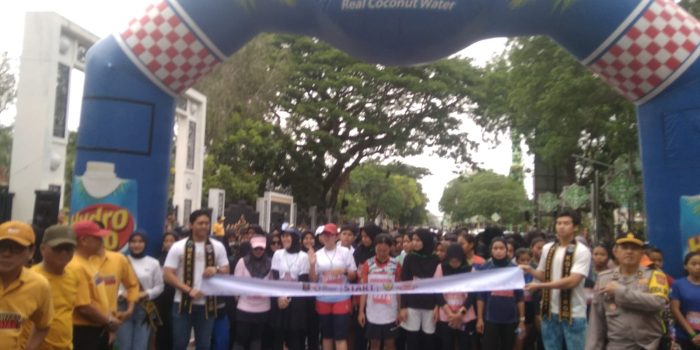 Wahdi Melepas 1.500 Peserta Lari “Metro Run 12K”