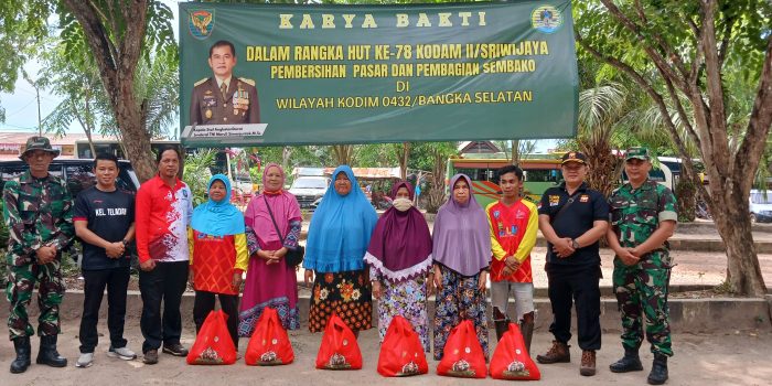 Gelar Karya Bakti, Kodim 0432/Basel Lakukan Bersih-bersih di Pasar Terminal Toboali