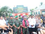 Danrem 045/Gaya Dampingi Pangkostrad Meresmikan Gerakan TNI AD Menunggal Air dan Bakti Sosial