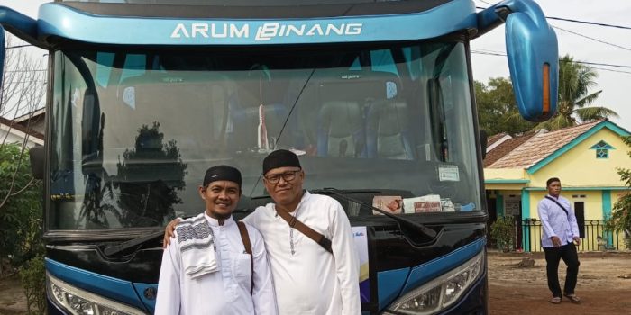 Jamaah Depot Jamu Samaniyah Lamtim Ziarah ke Makam Walisongo