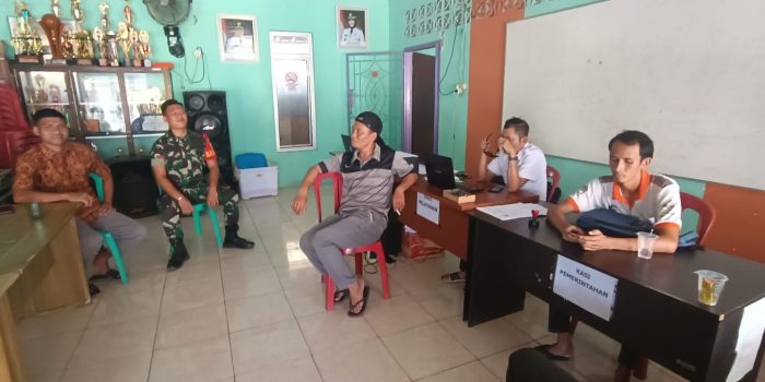 Jalin Sinergitas, Babinsa Koramil 432-03/Lepar Gelar Komsos dengan Perangkat Desa