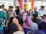Pemkot Salurkan Beras Cadangan Pangan Pemerintah Pusat Kepada 902 Kepala Keluarga (KK)