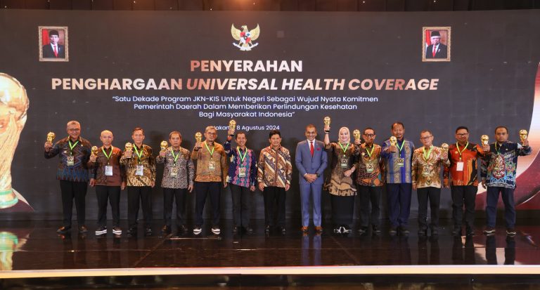 Tunaikan Program Berobat Gratis Pakai KTP, Pemkab Basel Kembali Raih Penghargaan UHC Award 2024