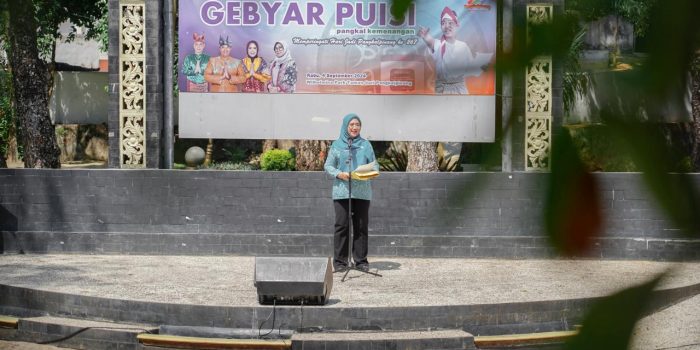 Pj Ketua TP PKK Pangkalpinang Deklamator Gebyar Puisi Pangkal Kemenangan, Jadikan Sastra Sebagai Jendela Budaya
