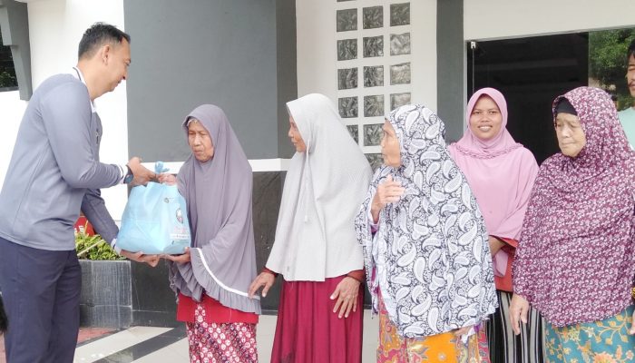 Lapas Cilegon Memberikan Bantuan Sosial Kepada Warga Yang Membutuhkan