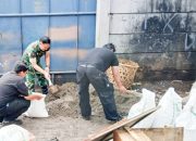 Babinsa Koramil 2303/Pulomerak, Karbak Pengangkutan Pasir