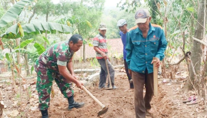 Babinsa Koramil 2307/Ciwandan, Karbak Pembangunan Jalan