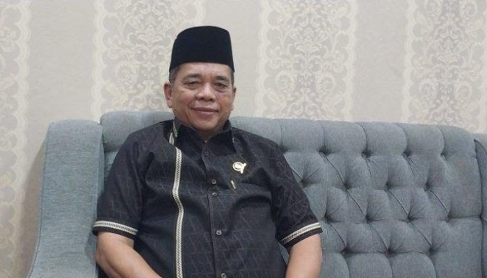 Budiman AS Anggota Komisi 1 DPRD Provinsi Lampung Pertanyakan Perizinan Pagar Laut di Pantai Mutun