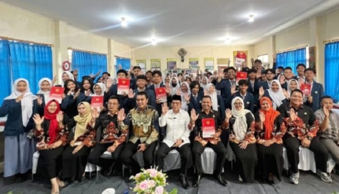 Budiman AS Anggota DPRD Provinsi Lampung Gelar Resses PIP di SMAN 10 Bandar Lampung