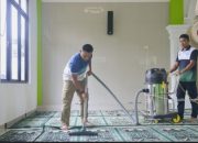 Hadirkan Lingkungan Ibadah yang Bersih dan Nyaman, Sobat Aksi Ramadan BUMN dan PT Timah Bersihkan Musala Al Mukhbitin