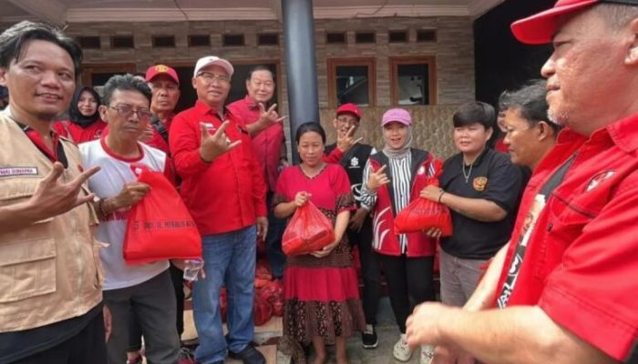 Lesty Putri Utami Mengunjungi Korban Banjir