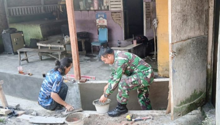 Babinsa Koramil 2303/Pulomerak, Karbak Pembangunan Rumah Warga