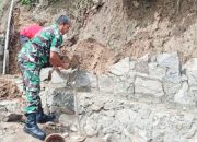 Babinsa Koramil 2307/Ciwandan, Karbak Pembangunan Tembok Penahan Tanah