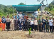 Tingkatkan Perekonomian Masyarakat dan Pelestarian Lingkungan, PT Timah Tanam Ratusan Pohon Produktif di Kabupaten Karimun