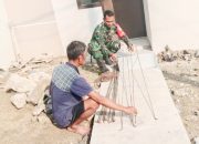 Babinsa Koramil 2302/Bojonegara, Karbak Membantu Pembangunan Rumah Warga