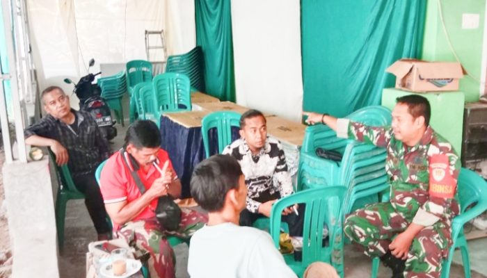 Babinsa Koramil 2303/Pulomerak, Komsos Membahas Keamanan Lingkungan