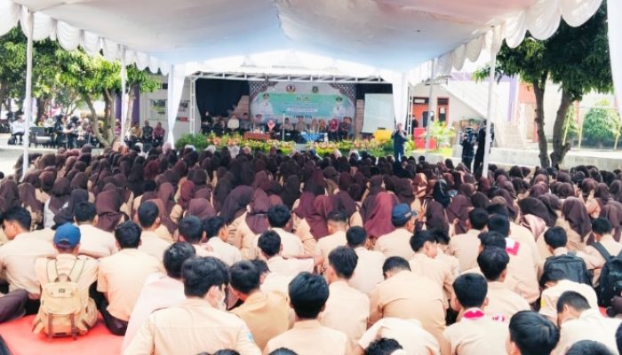 SMKS 17 Cilegon Tutup MPLS dan Serahkan Simbolis Program Sekolah Gratis untuk Siswa Baru