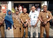 Asisten ll Pemerintah kota Pangkalpinang Juhaini Buka Kegiatan Penyaluran Bantuan Beras di Kelurahan Air Salemba