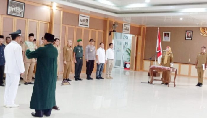 Wabup Bangka Selatan Lantik Nasrullah sebagai Pj Kades Simpangrimba Debby Vita Dewi ingatkan pentingnya pelayanan publik berkualitas