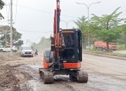 Pengusaha Tambang di Cilegon Gotong Royong Perbaiki Jalan, Dorong Tertib Operasional