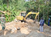 Progres Pembangunan Jalan TMMD ke-125 Kodim 0623/Cilegon Capai Tahap Pengerasan dan Pemasangan TPT