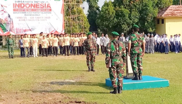 Peringati HUT ke-80 RI, Satgas TMMD Gelar Upacara di Tengah Lokasi Pembangunan di Cikerei