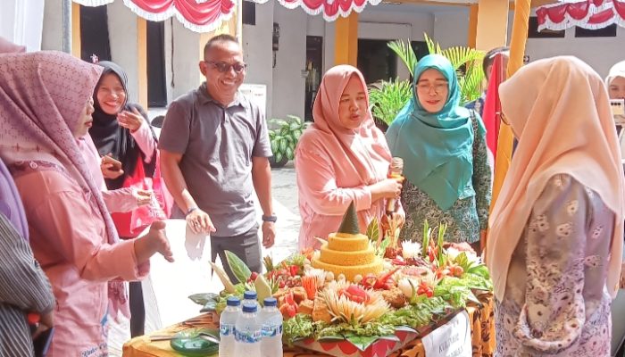 Kelurahan Cikerai Raih Juara 1 Lomba Tumpeng se-Kecamatan Cibeber