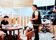 Bawaslu Kota Pangkalpinang Patroli Pengawasan Serta Kunjungi Panwascam Sekaligus Berikan Stiker Money Politik ke Warga
