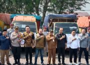 Seremoni Pelepasan Distribusi Logistik Pilkada Ulang Walikota dan Wakil Walikota Pangkalpinang 2025