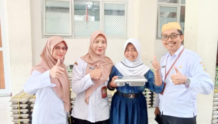 Pemenuhan Gizi Siswa, SMPN 1 Kota Cilegon Luncurkan Program MBG dari Pemerintah