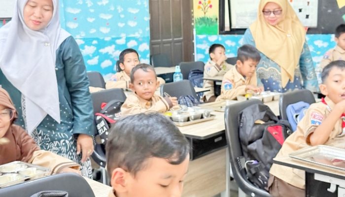 Program Makan Gratis Disambut Antusias di SDN 09 Cilegon, Anak Mulai Suka Sayur