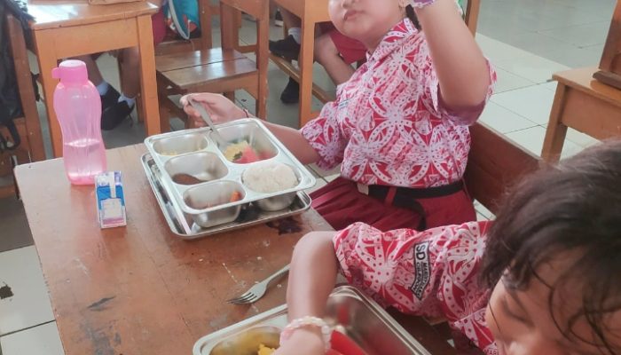 SD Mardi Yuana Cilegon Apresiasi Program Makan Bergizi, Anak-Anak Antusias Nikmati Menu “5 Sempurna”