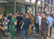 Jampidsus Kejagung dan Tim Satgas PKH Kunjungi Gudang PT Tinindo Inti Perkasa, Tinjau Tata Kelola Timah Sesuai Perintah Presiden