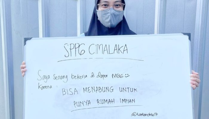Cerita Haru dari Dapur MBG Cimalaka : Demi Untuk Menafkahi Keluarga dan Membahagiakan Orang Tua, Hingga Mewujudkan Mimpi Masa Depan