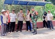 Babinsa Koramil 2306/Mancak Laksanakan Komsos di Desa Winong Dan Talaga