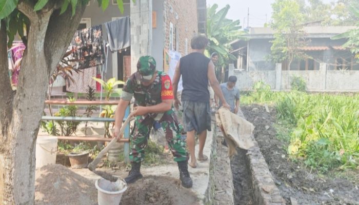 Koramil 2307/Ciwandan Laksanakan Karbak Gotong Royong Bersama Warga di Dua Kelurahan