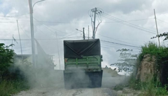 Aturan Gubernur Diabaikan, Truk Tambang Masih Hantui Warga Cilegon Land Siang-Malam