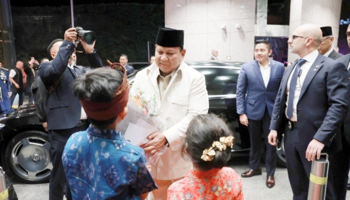 Penuh Semangat, Diaspora Indonesia Nyanyikan Lagu Kebangsaan Sambut Presiden Prabowo di Sydney