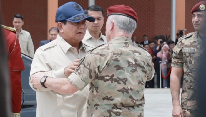 Raja Abdullah II Bertolak ke Pakistan, Prabowo Lepas Langsung di Bandara Halim