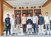 Perjuangan Mahasiswa Garut Berbuah Manis: Viral Jualan Gorengan, Kini Difasilitasi Biaya Wisuda