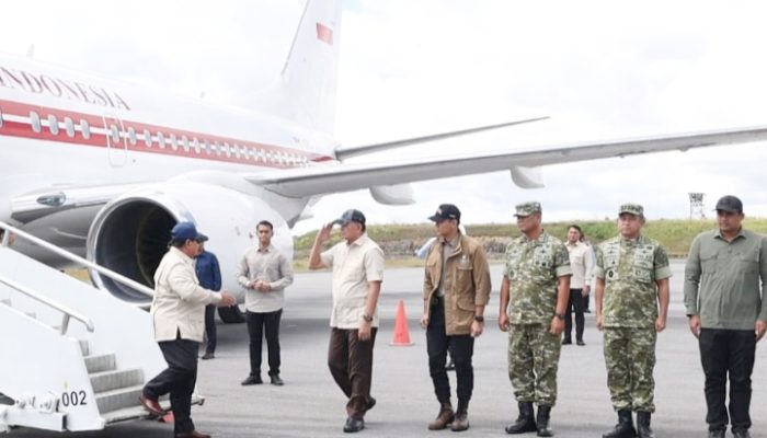 Menuju Tahun Baru, Prabowo tiba di Silangit untuk Tinjau Langsung Pemulihan Pascabencana