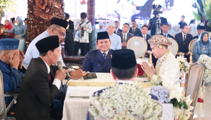 Momen Haru Prabowo Jadi Saksi Nikah Sespri Agung Surahman, Sempat Meneteskan Air Mata