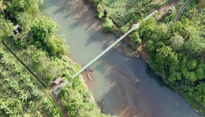 Inilah Jembatan Gantung yang Selamatkan Anak-anak dari Arus Deras Sungai Cipalebuh Garut