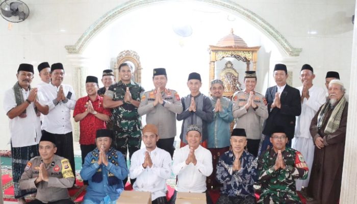 Perkuat Silaturahmi, TNI–Polri di Cilegon Sampaikan Pesan Kamtibmas Lewat Jum’at Keliling