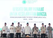 Prabowo Saat Kukuhkan Pengurus MUI 2025–2030: Hari Ini Lambang Bersatunya Ulama dan Umara