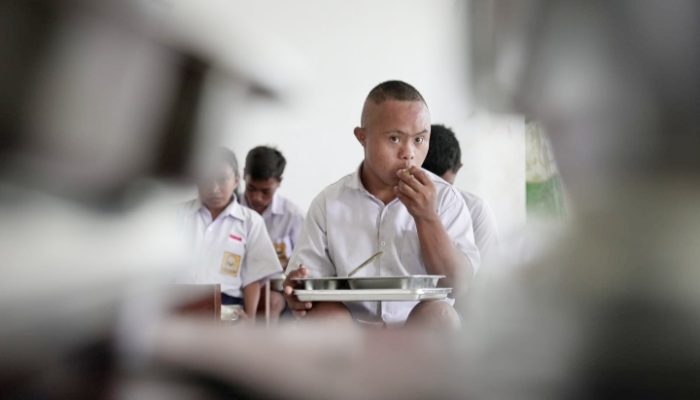 Seporsi MBG dan Senyum yang Lebih Tenang di Wajah Anak-Anak Difabel Sumba